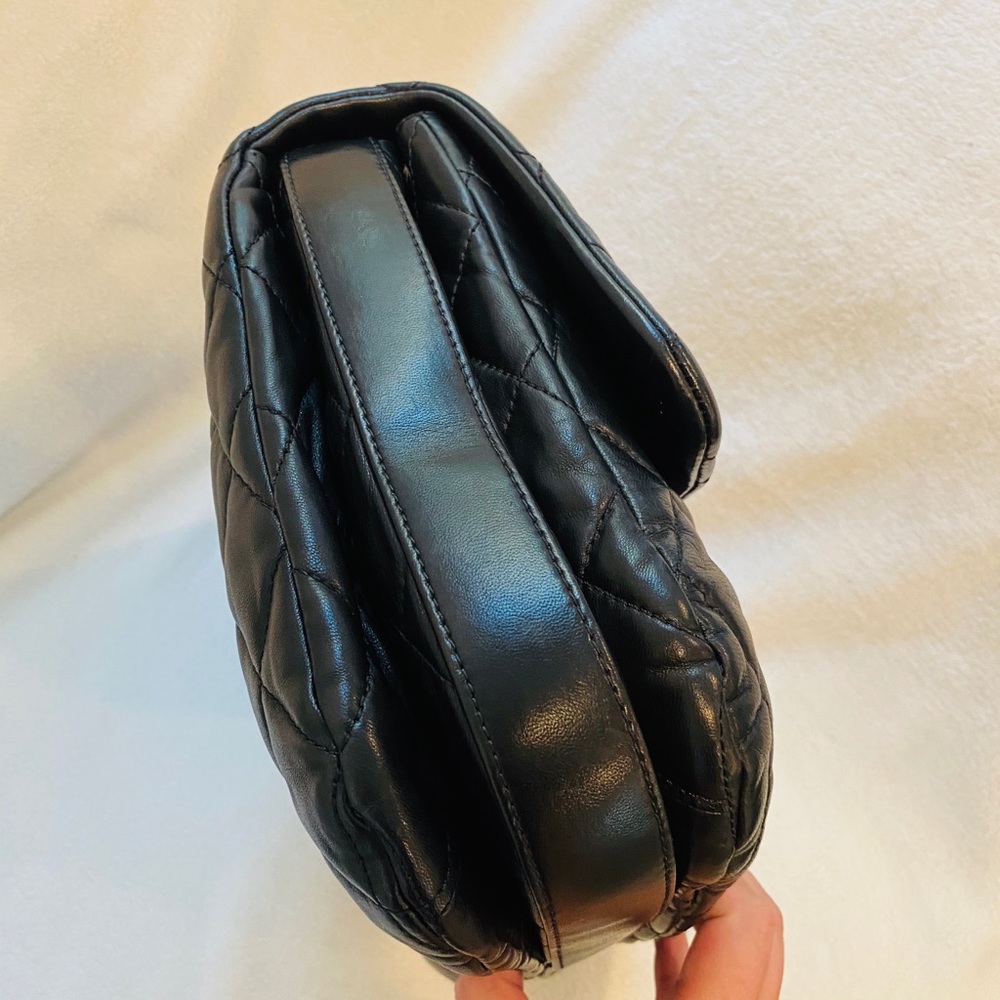 💓Sold💓Large Chanel Square Flap - Picture 6 of 16